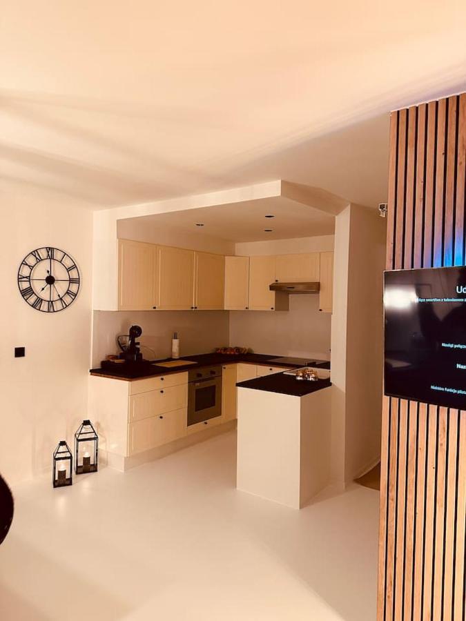 Antwerp West Side, Terrace Apartment Zwijndrecht Екстериор снимка